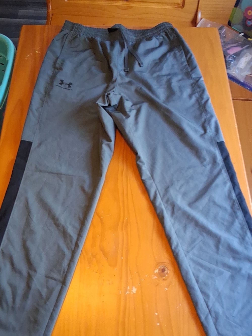 Under Armour Men's Gray Joggers with Black Panels